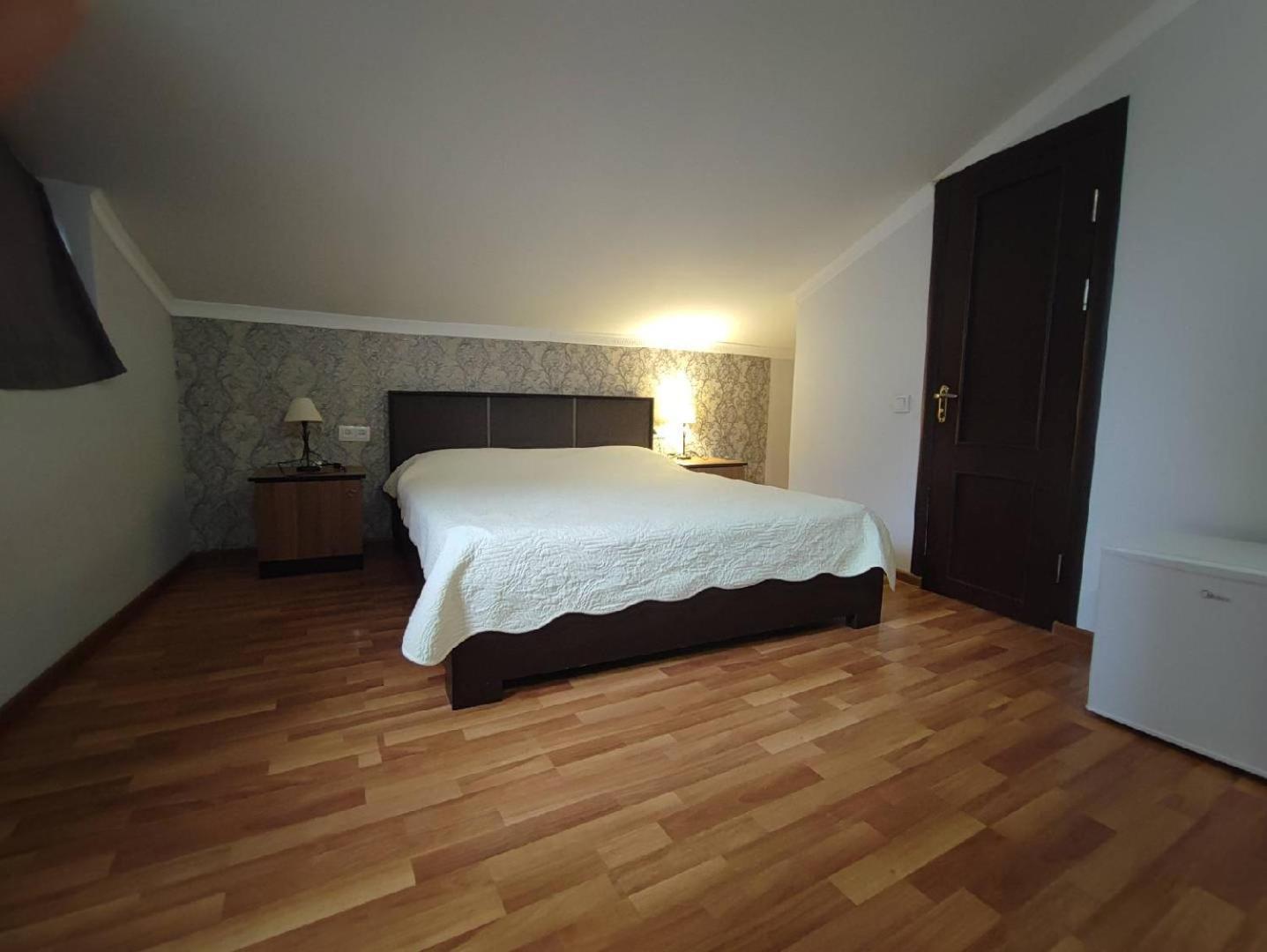 Feier Hotel Jerevan Eksteriør bilde